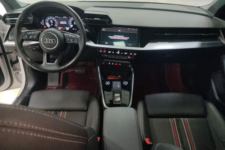Used Audi A3 2022 Sportback 35 TFSI Fashionable Sports Model Center Console