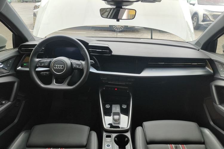 Used Audi A3 2022 Sportback 35 TFSI Fashionable Sports Model Center Console