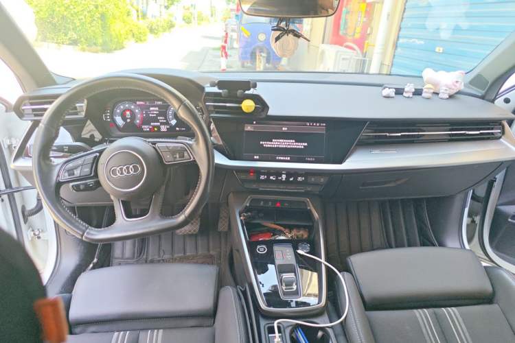 Used Audi A3 2022 A3L Limousine 35 TFSI Fashion Sport Model Center Console