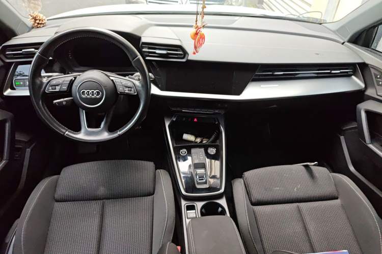 Used Audi A3 2022 A3L Limousine 35 TFSI Fashion Sport Model Center Console