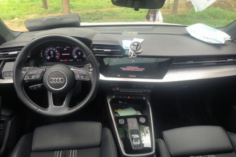 Used Audi A3 2022 A3L Limousine 35 TFSI Fashion Sport Model Center Console