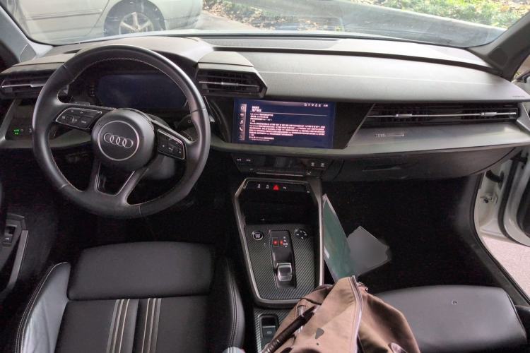 Used Audi A3 2022 Sportback 35 TFSI Fashionable Sports Model Center Console