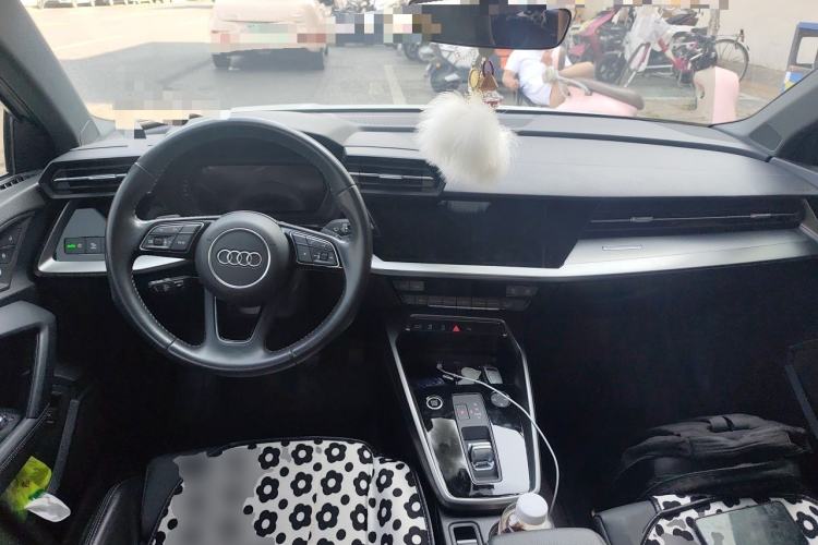 Used Audi A3 2022 Sportback 35 TFSI Fashionable Sports Model Center Console