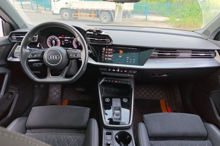 Used Audi A3 2022 A3L Limousine 35 TFSI Luxury Sport Edition Center Console