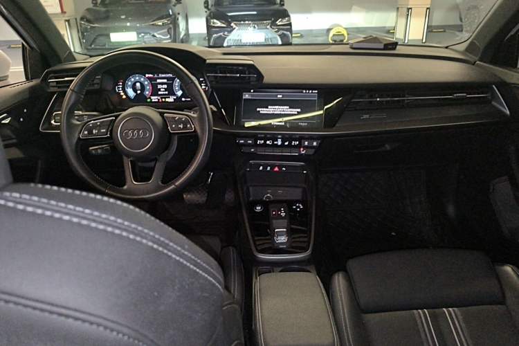 Used Audi A3 2022 Sportback 35 TFSI Fashionable Sports Model Center Console