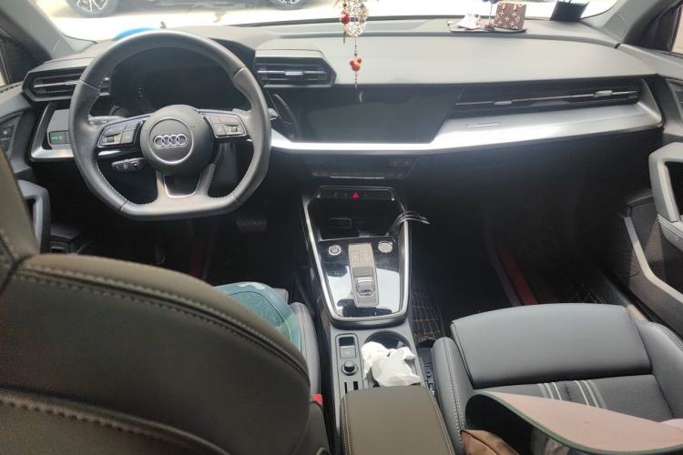 Used Audi A3 2022 Sportback 35 TFSI Fashionable Sports Model Center Console