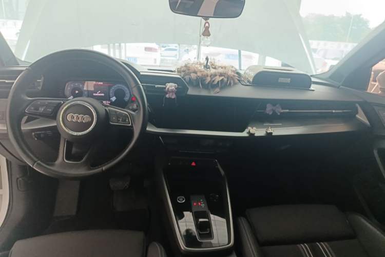 Used Audi A3 2022 A3L Limousine 35 TFSI Fashion Sport Model Center Console