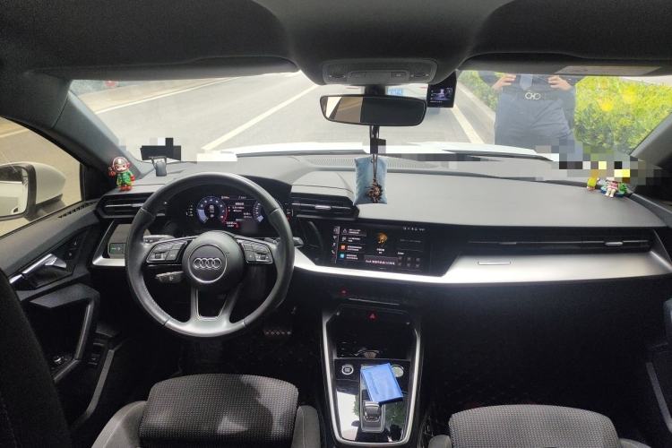 Used Audi A3 2022 A3L Limousine 35 TFSI Progressive Sport Edition Center Console