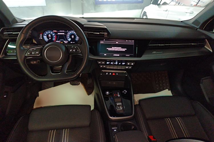Used Audi A3 2022 Sportback 35 TFSI Fashionable Sports Model Center Console