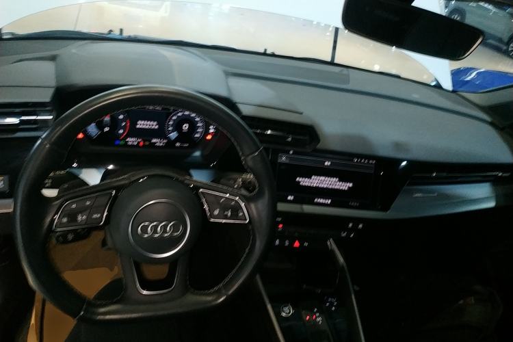 Used Audi A3 2022 Sportback 35 TFSI Fashionable Sports Model Center Console