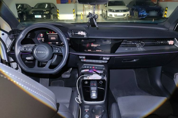 Used Audi A3 2022 A3L Limousine 35 TFSI Luxury Sport Edition Center Console