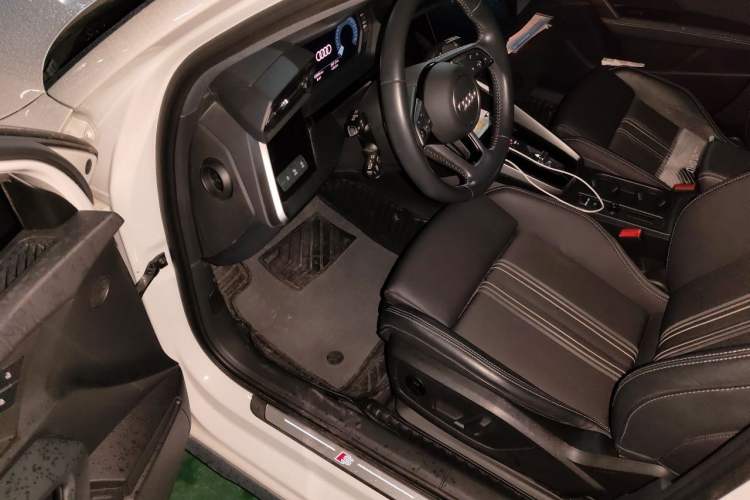 Used Audi A3 2022 Sportback 35 TFSI Fashionable Sports Model Driver Seat