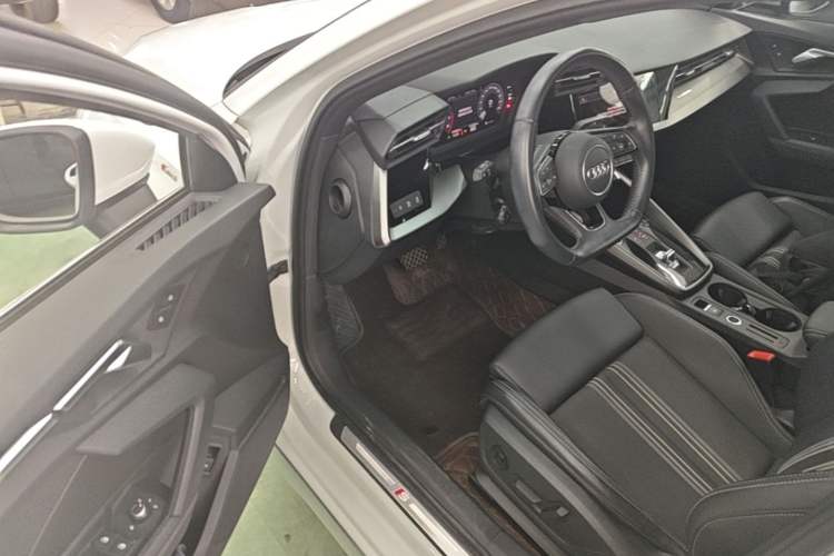 Used Audi A3 2022 Sportback 35 TFSI Fashionable Sports Model Driver Seat