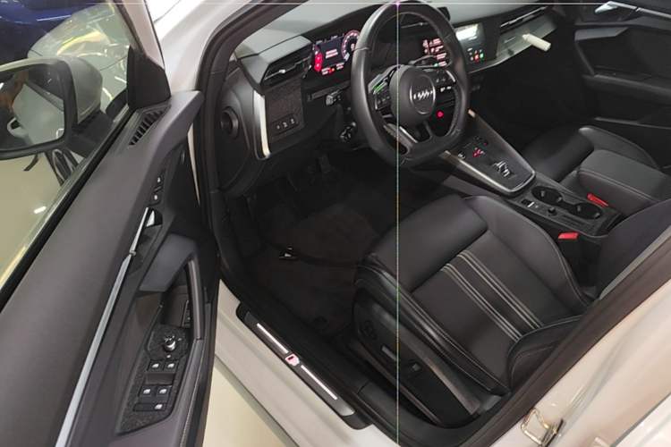 Used Audi A3 2022 Sportback 35 TFSI Fashionable Sports Model Driver Seat