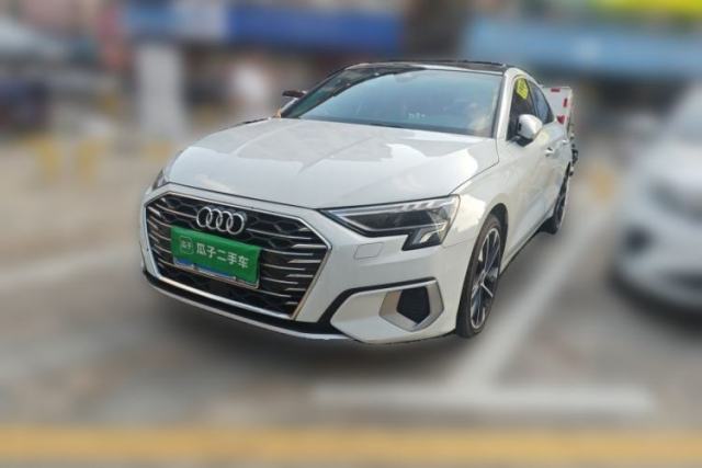 Audi A3 2022 A3L Limousine 35 TFSI Luxury Prestige Edition مستعملة