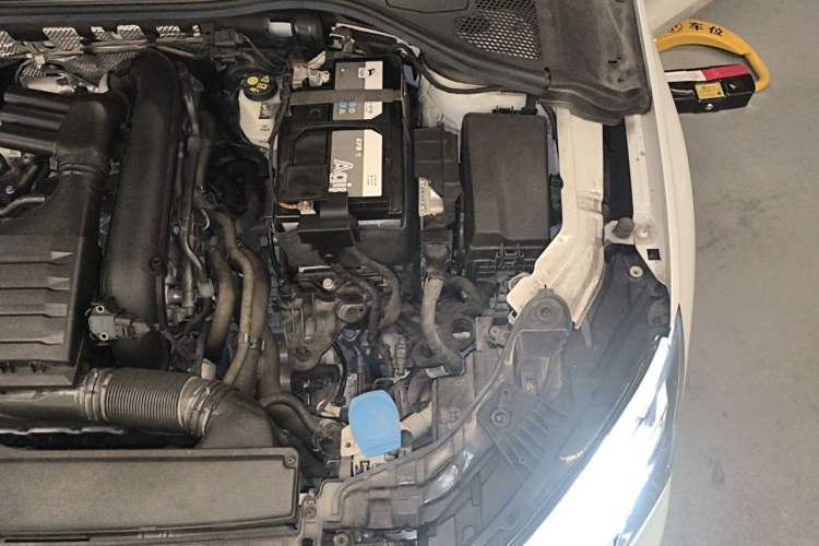 Used Audi A3 2022 Sportback 35 TFSI Fashionable Sports Model Engine Bay Left