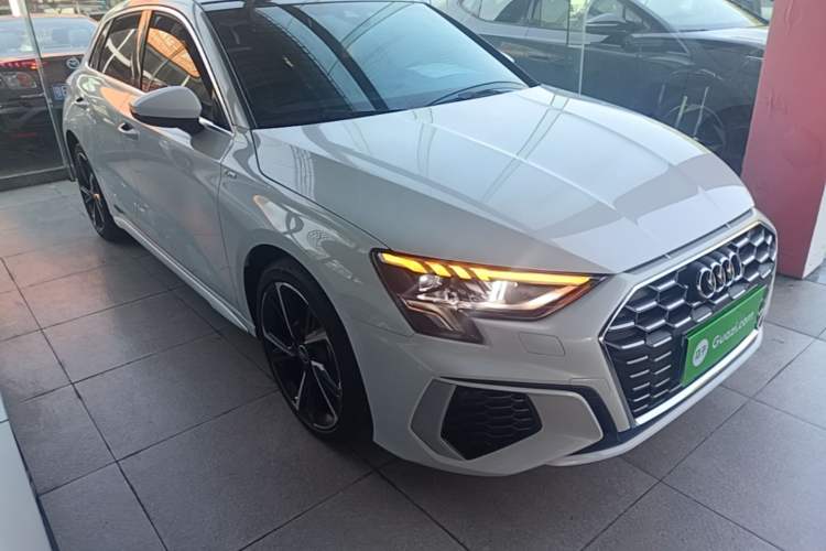 Used Audi A3 2022 Sportback 35 TFSI Fashionable Sports Model Front Right 45 Deg