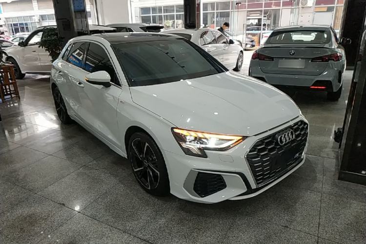 Used Audi A3 2022 Sportback 35 TFSI Fashionable Sports Model Front Right 45 Deg