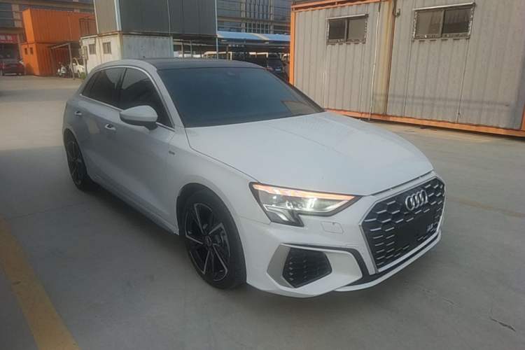 Used Audi A3 2022 Sportback 35 TFSI Fashionable Sports Model Front Right 45 Deg