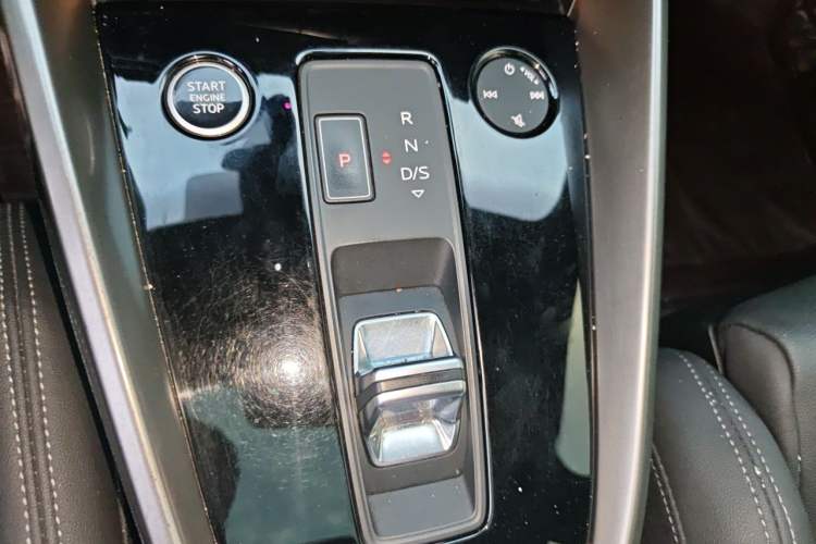 Used Audi A3 2022 A3L Limousine 35 TFSI Fashion Sport Model Gear Lever
