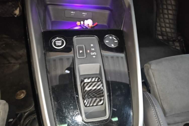 Used Audi A3 2022 A3L Limousine 35 TFSI Luxury Sport Edition Gear Lever
