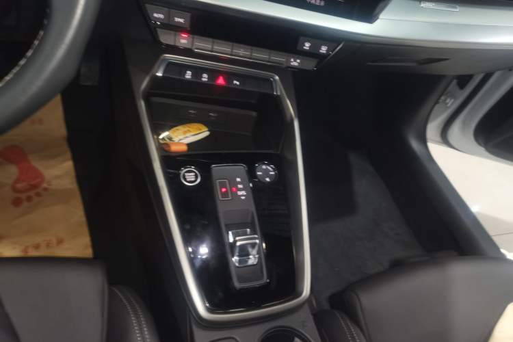 Used Audi A3 2022 Sportback 35 TFSI Fashionable Sports Model Gear Lever
