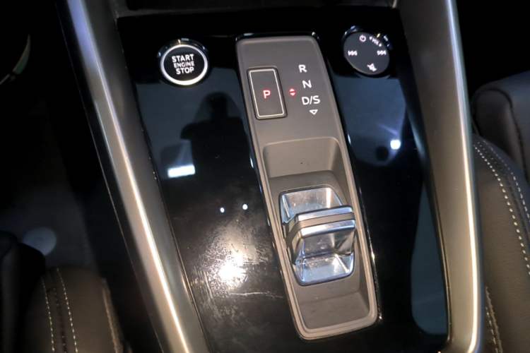 Used Audi A3 2022 A3L Limousine 35 TFSI Fashion Sport Model Gear Lever
