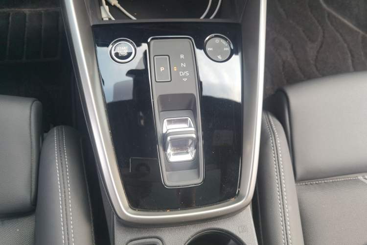 Used Audi A3 2022 Sportback 35 TFSI Fashionable Sports Model Gear Lever