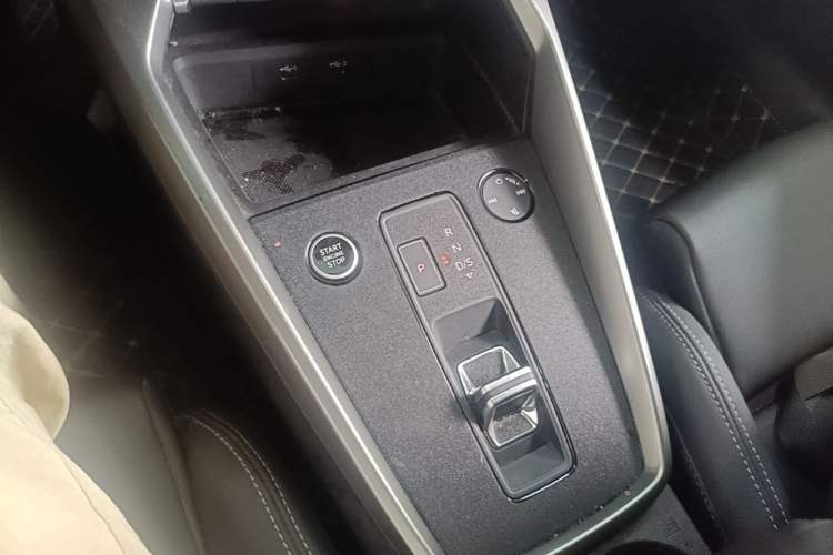 Used Audi A3 2022 Sportback 35 TFSI Fashionable Sports Model Gear Lever