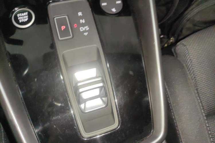 Used Audi A3 2022 A3L Limousine 35 TFSI Ambition Style Edition Gear Lever