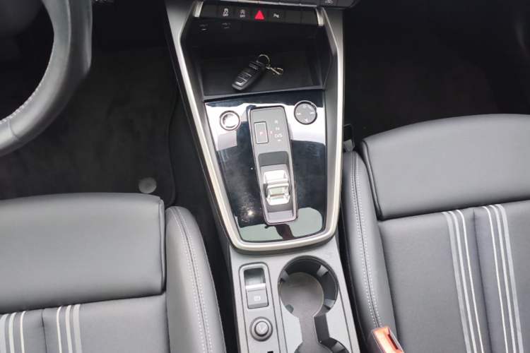 Used Audi A3 2022 A3L Limousine 35 TFSI Fashion Sport Model Gear Lever