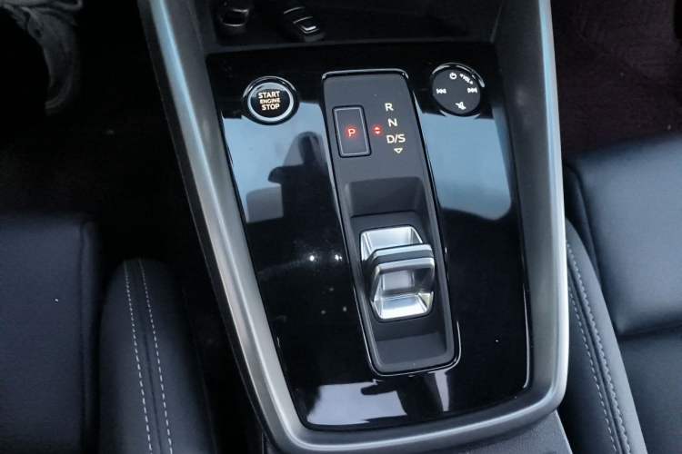 Used Audi A3 2022 A3L Limousine 35 TFSI Fashion Sport Model Gear Lever