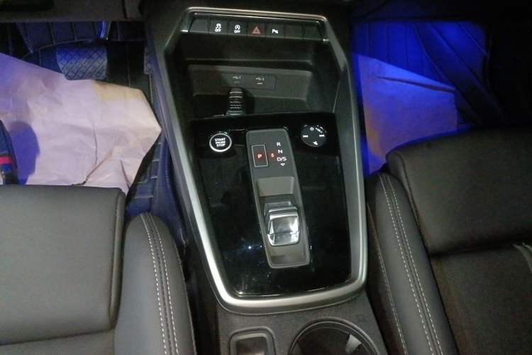 Used Audi A3 2022 Sportback 35 TFSI Fashionable Sports Model Gear Lever