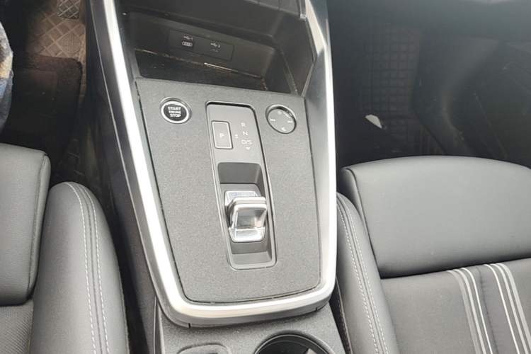 Used Audi A3 2022 A3L Limousine 35 TFSI Fashion Sport Model Gear Lever