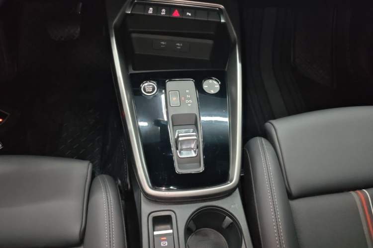 Used Audi A3 2022 A3L Limousine 35 TFSI Fashion Sport Model Gear Lever