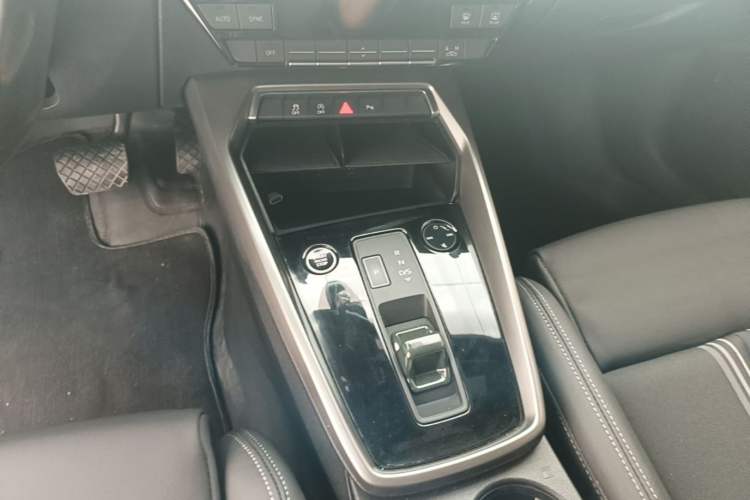 Used Audi A3 2022 A3L Limousine 35 TFSI Fashion Sport Model Gear Lever
