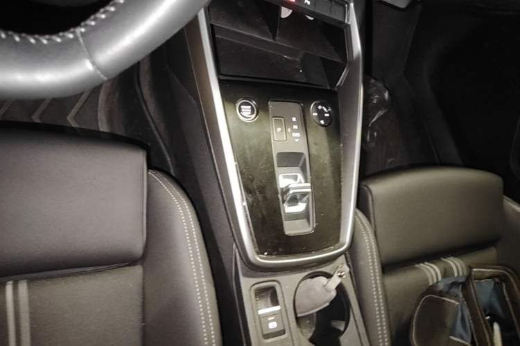 Used Audi A3 2022 Sportback 35 TFSI Fashionable Sports Model Gear Lever