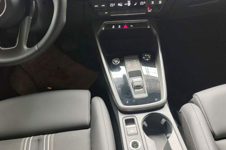 Used Audi A3 2022 A3L Limousine 35 TFSI Fashion Sport Model Gear Lever