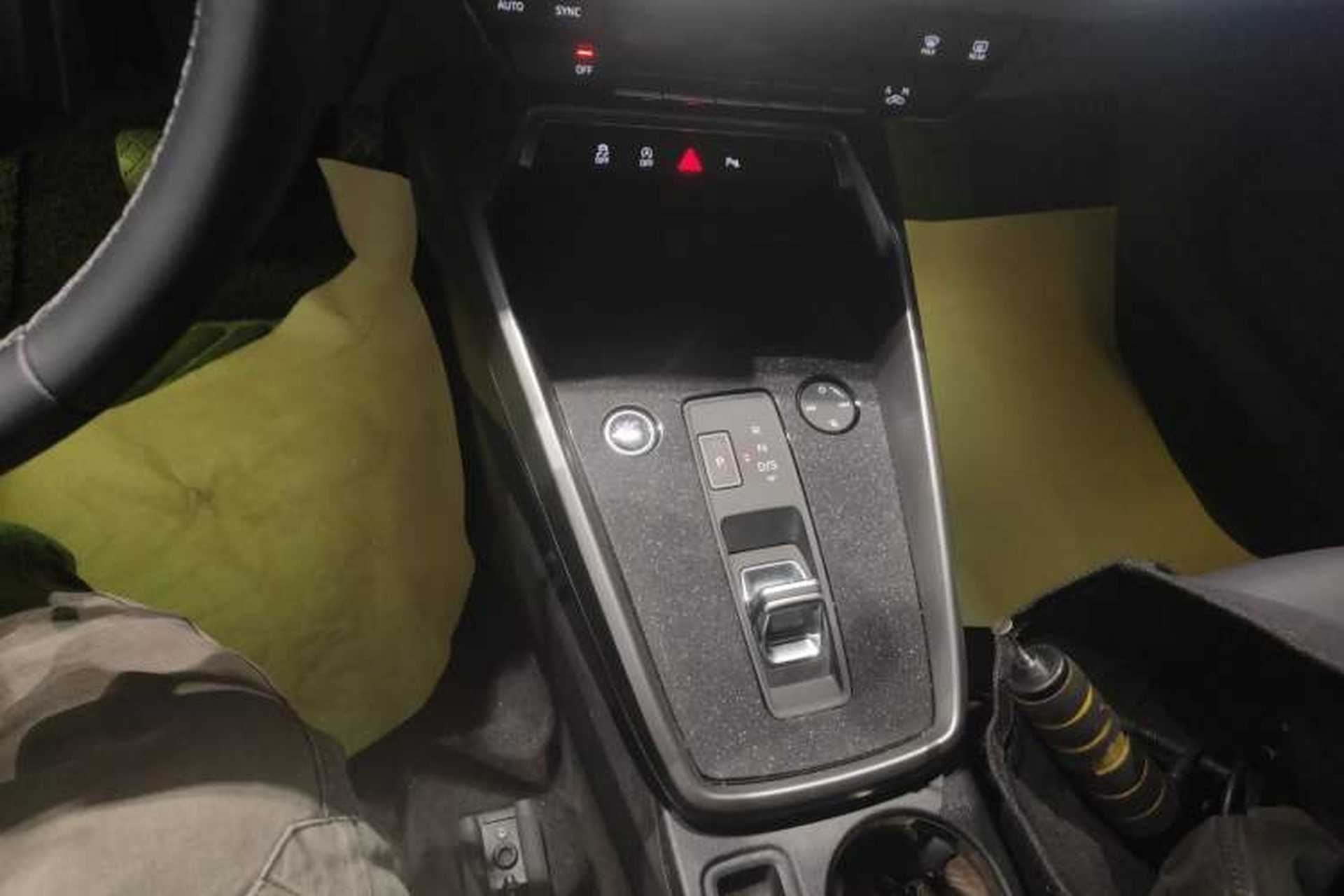 Used Audi A3 2022 A3L Limousine 35 TFSI Fashion Sport Model Gear Lever