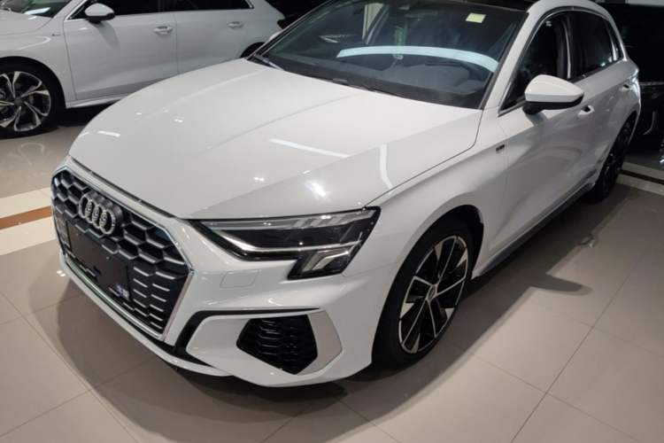 Used Audi A3 2022 Sportback 35 TFSI Fashionable Sports Model Guazi used car, China used car export, Used car for sale, Used Audi cars, Cheapest cars for sale