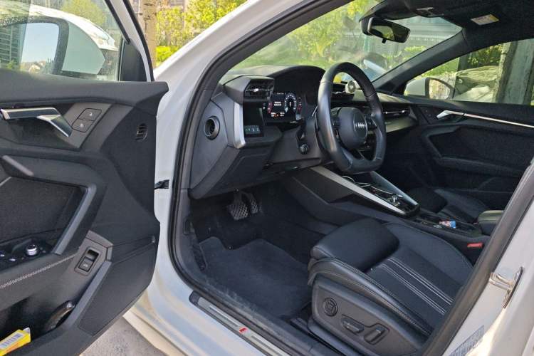 Used Audi A3 2022 Sportback 35 TFSI Fashionable Sports Model Interior 3