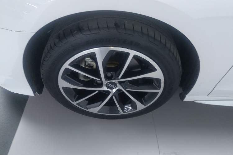 Used Audi A3 2022 A3L Limousine 35 TFSI Progressive Sport Edition Left Front Wheel Hub