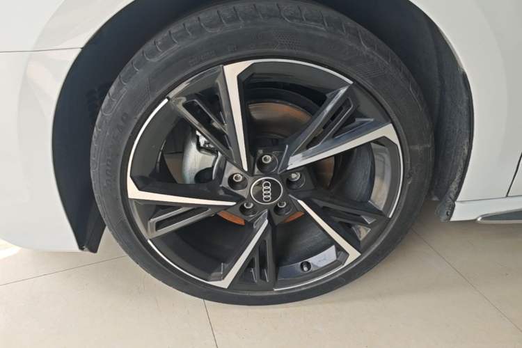 Used Audi A3 2022 Sportback 35 TFSI Fashionable Sports Model Left Front Wheel Hub