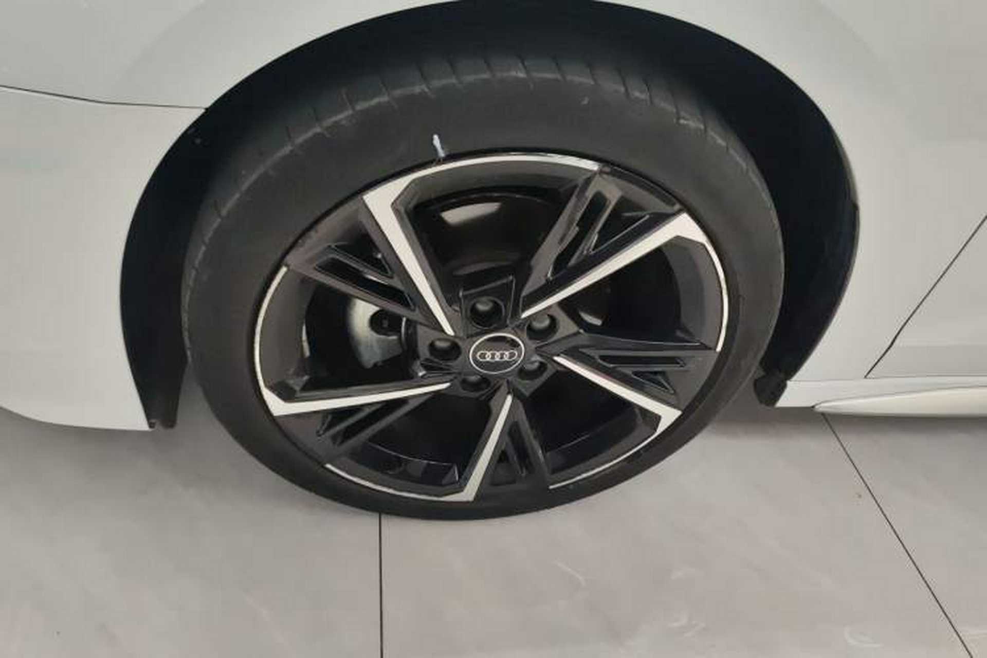 Used Audi A3 2022 Sportback 35 TFSI Fashionable Sports Model Left Front Wheel Hub