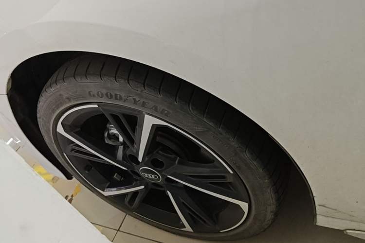 Used Audi A3 2022 Sportback 35 TFSI Fashionable Sports Model Left Front Wheel Hub