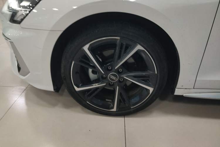 Used Audi A3 2022 Sportback 35 TFSI Fashionable Sports Model Left Front Wheel Hub