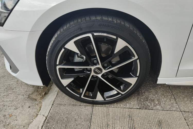 Used Audi A3 2022 Sportback 35 TFSI Fashionable Sports Model Left Front Wheel Hub