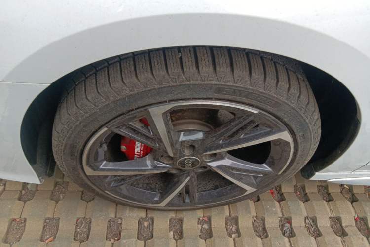 Used Audi A3 2022 Sportback 35 TFSI Fashionable Sports Model Left Front Wheel Hub