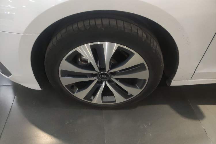 Used Audi A3 2022 A3L Limousine 35 TFSI Ambition Style Edition Left Front Wheel Hub