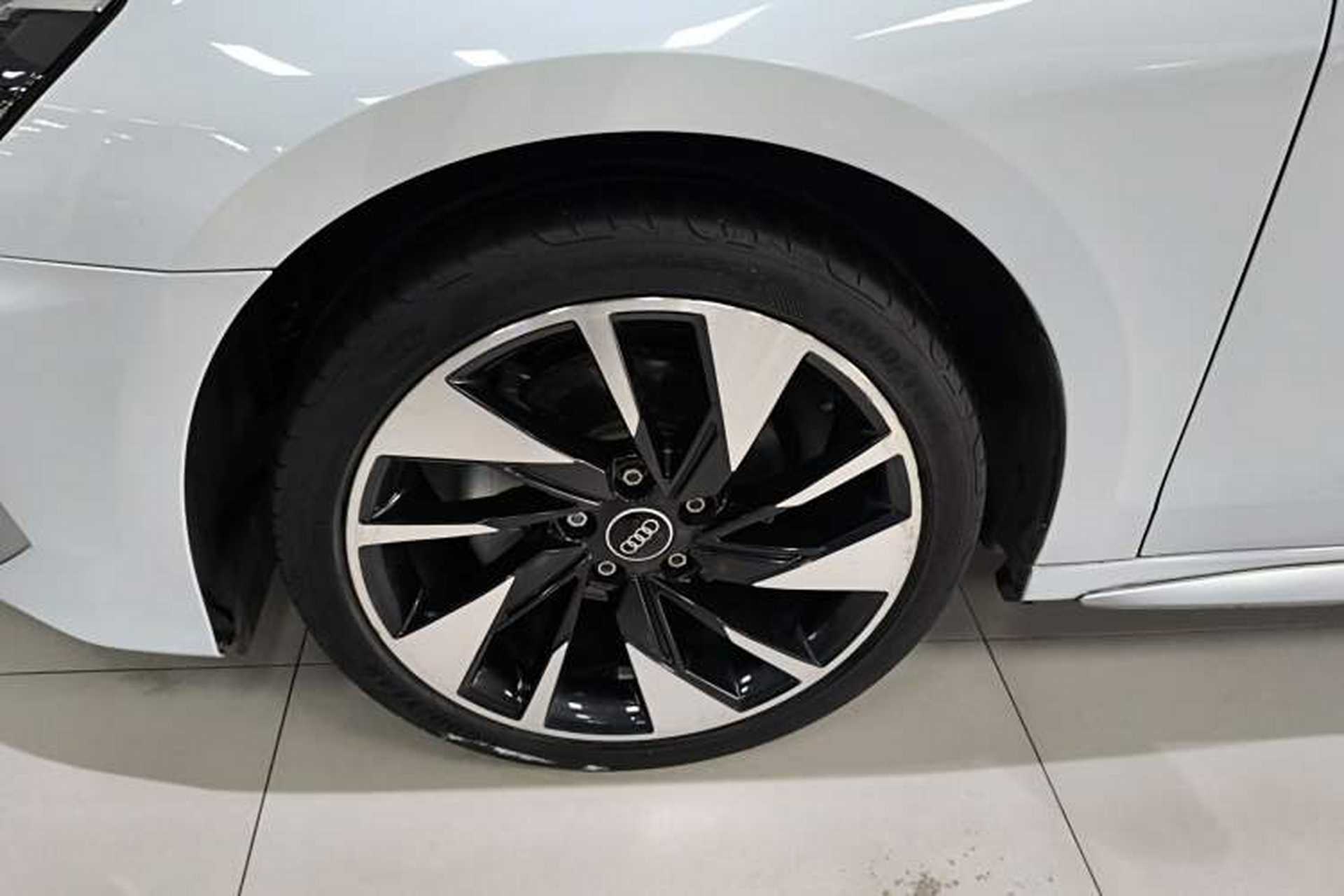 Used Audi A3 2022 A3L Limousine 35 TFSI Fashion Sport Model Left Front Wheel Hub
